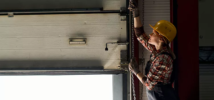 Addressing Common Garage Door Stoppage Issues in Issaquah, WA